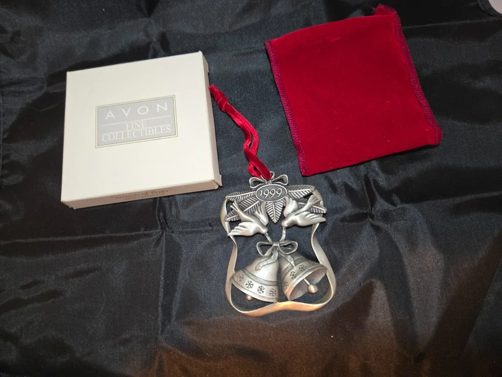 Avon 1999 Christmas Ornament Pewter Dove w/ box & Red Velvet Bag Season of Peace